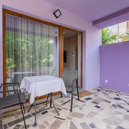 Lavanda בית הארחה