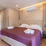 Pensión Lavanda 3*