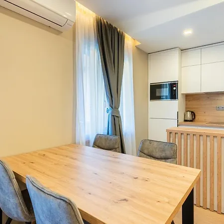 Lavanda Cres
